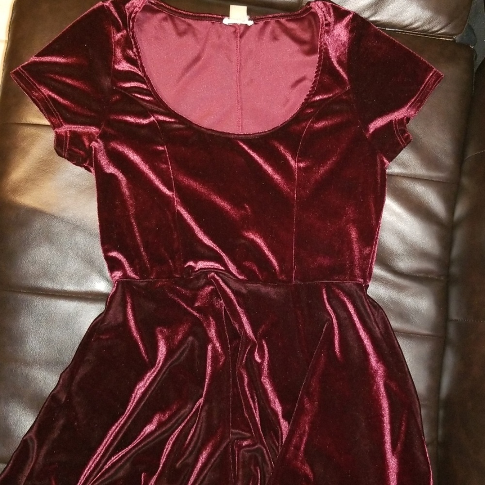 🎄Velvet skater dress